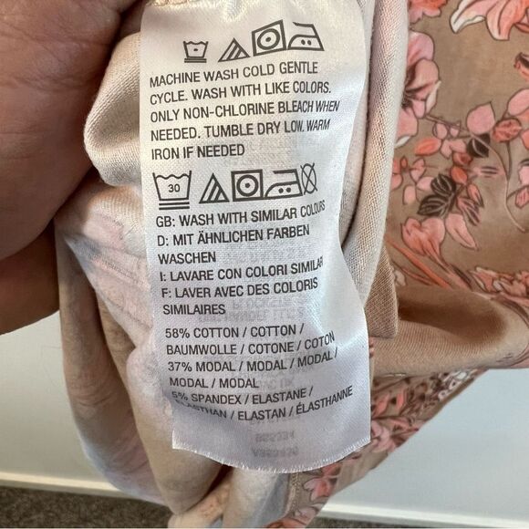 NWOT Isaac Mizrahi! Short-Sleeve Knit Top Floral | Size XXS - Picture 7 of 9